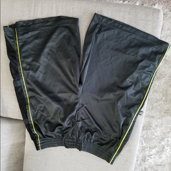 Nike Shorts - Picture 3 of 3